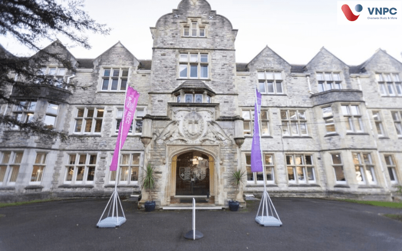 Du học trường Health Sciences University: Điều kiện, chi phí và học bổng